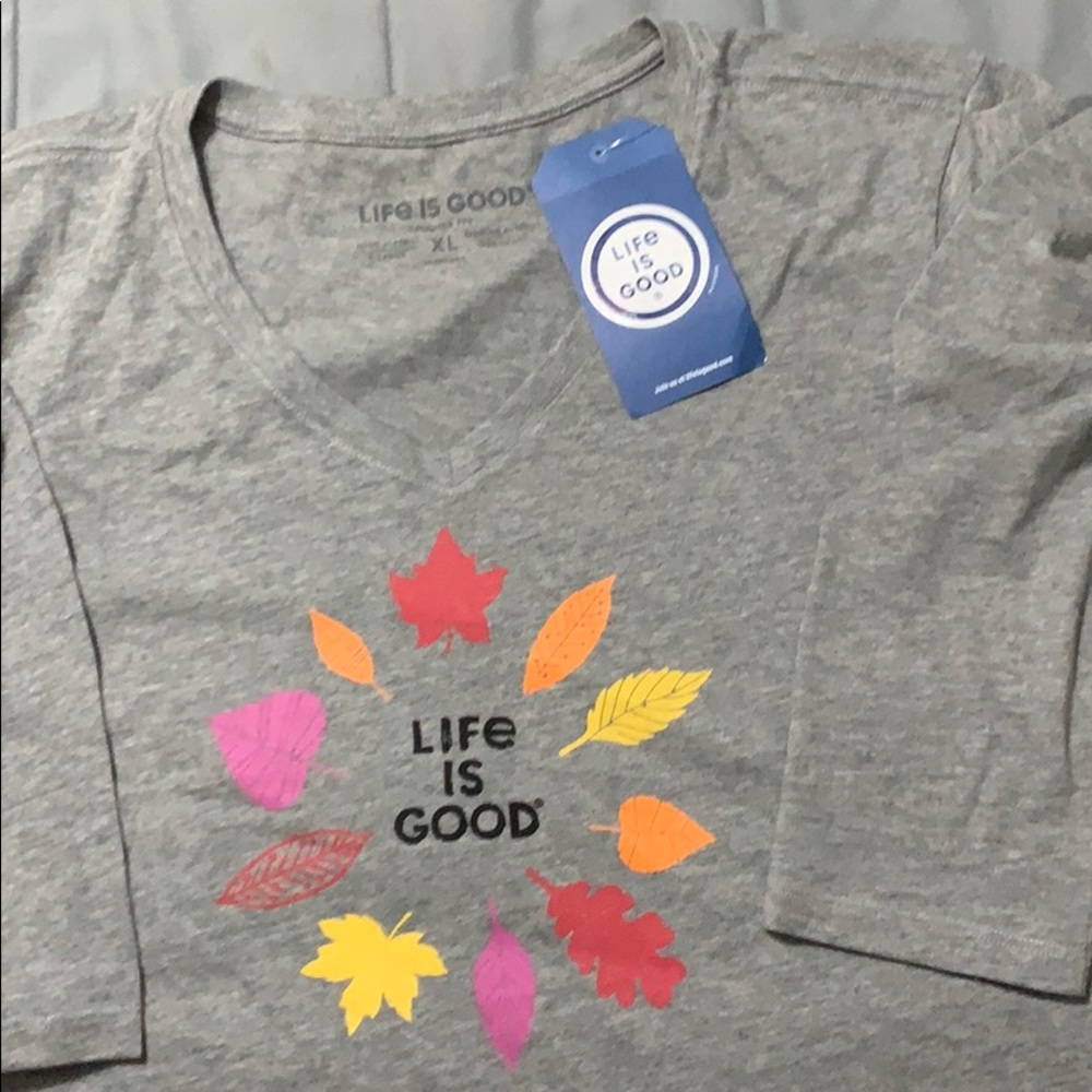 Life is Good NWT women’s vneck long sleeve size XL